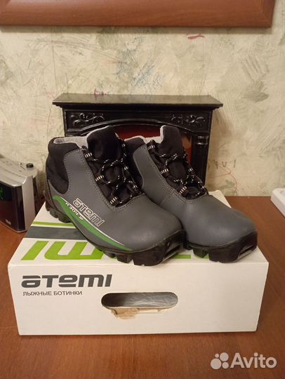 Лыжные ботинки