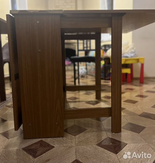 Стол-книжка