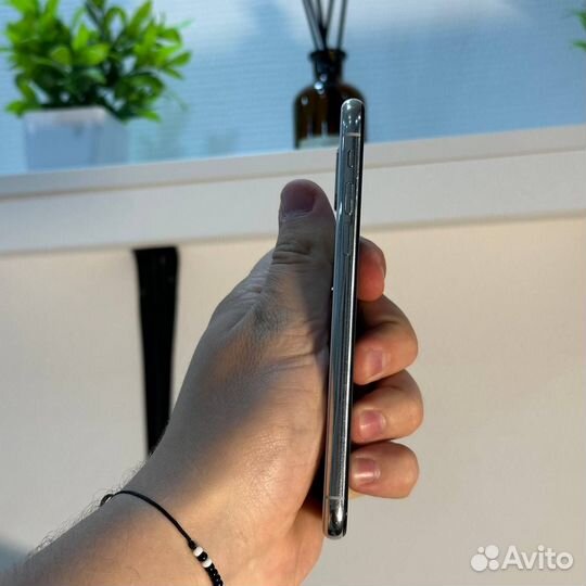 iPhone X, 64 ГБ