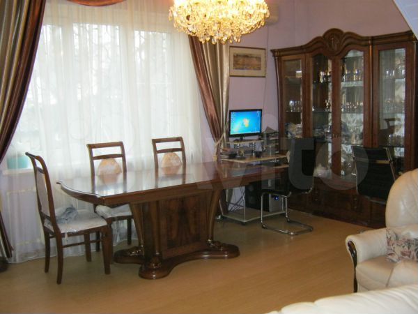 Коттедж 230 м² на участке 3 сот.