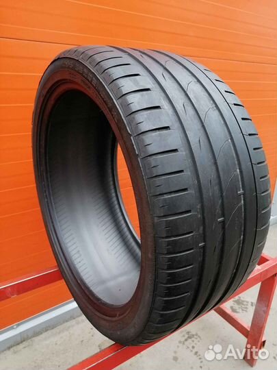 Nokian Tyres zLine SUV 295/35 R21 107Y