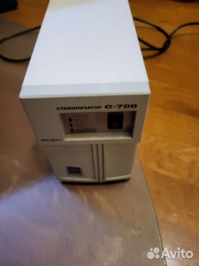 Стабилизатор напряжения С-700 700вт