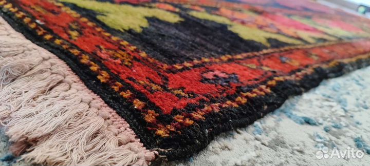 Ковер шерстяной ручной работы