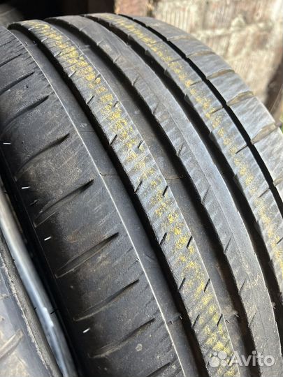 Michelin Pilot Sport 4 245/45 R17