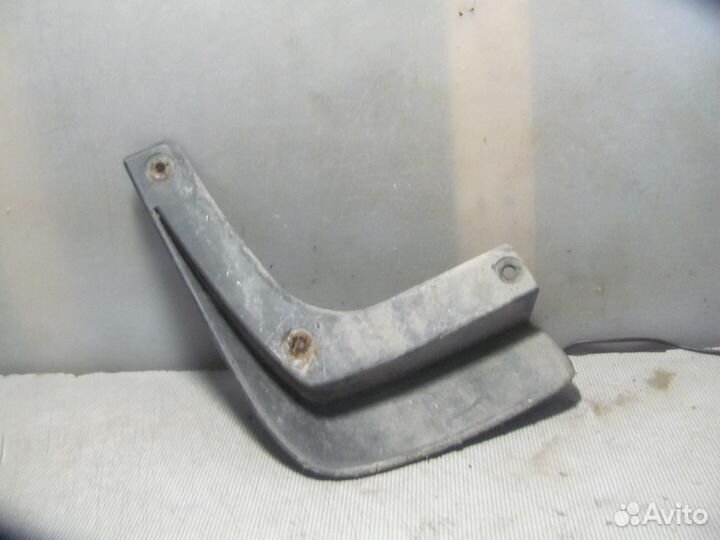 Брызговик задний правый Hyundai i30 2007-2012