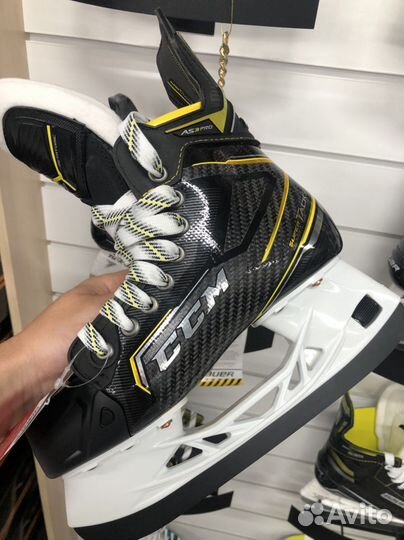 Коньки хоккейные CCM supertacks AS3 pro
