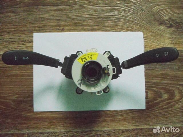 Продаю блок под рулевых переключателей на Приору