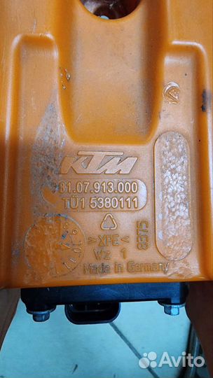 Бензобак увеличен. 13 л. с насосом KTM, Husqvarna