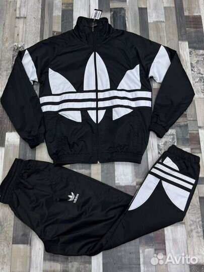Спортивный костюм adidas в ретро стиле 90 х