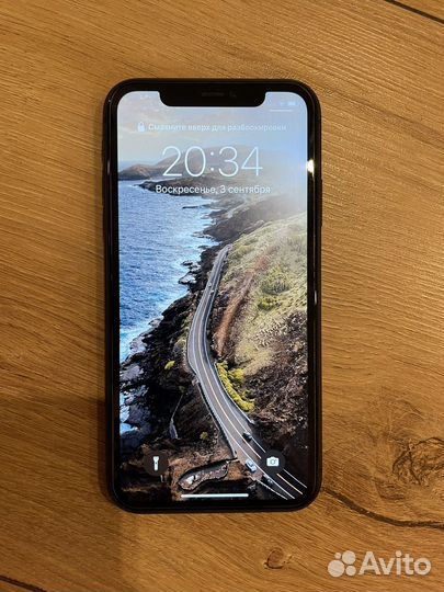 Телефон iPhone 11