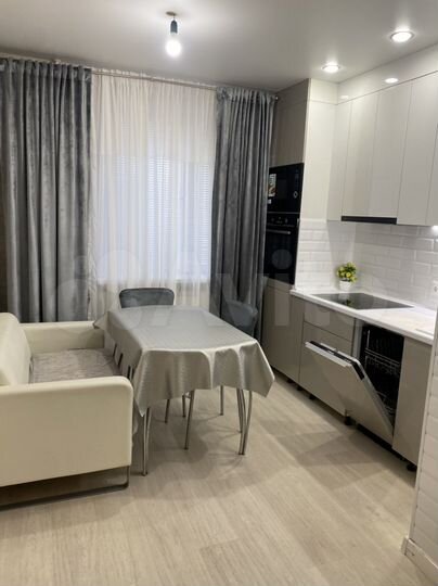 2-к. квартира, 53 м², 2/5 эт.