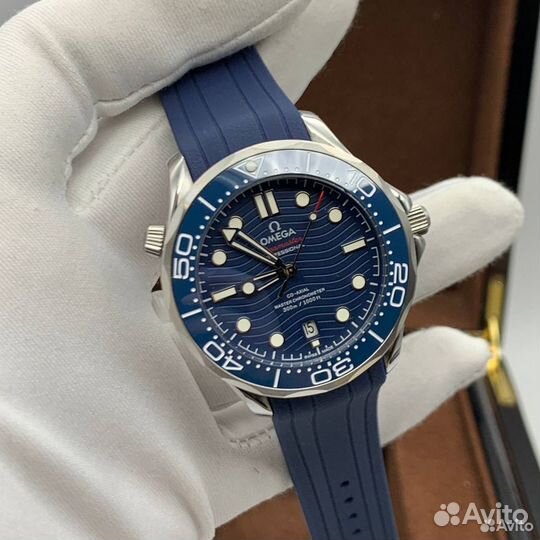 Часы мужские механические с синим циферблатом