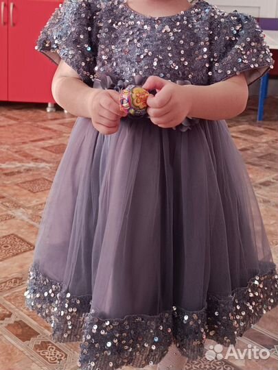 Детское нарядное платье на 3 годика