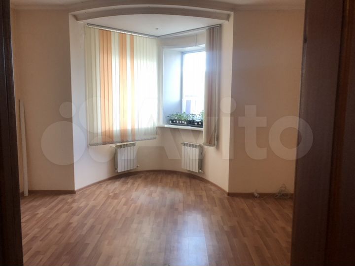 Офис, 650 м²
