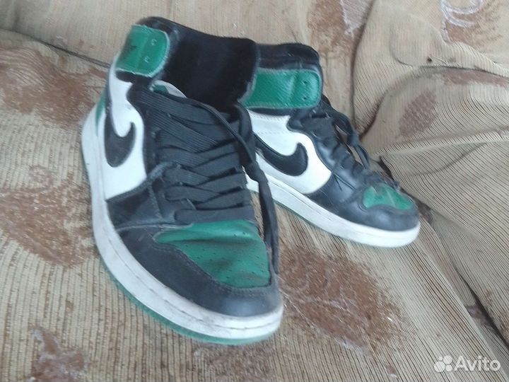 Продаю кроссовки air Jordan