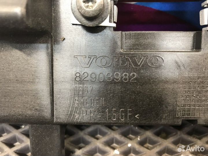 82903982 Кронштейн солнцезащитного козырька