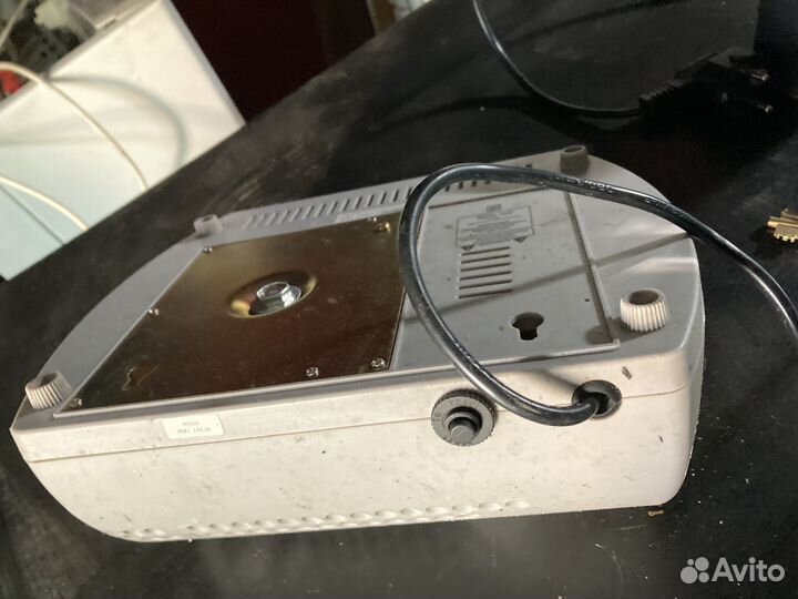 Стабилизатор напряжения настенный