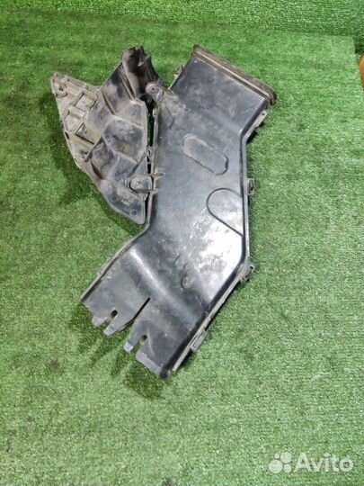 Воздухозаборник Mazda 3