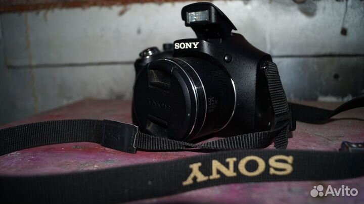 Sony cyber shot dsc h300