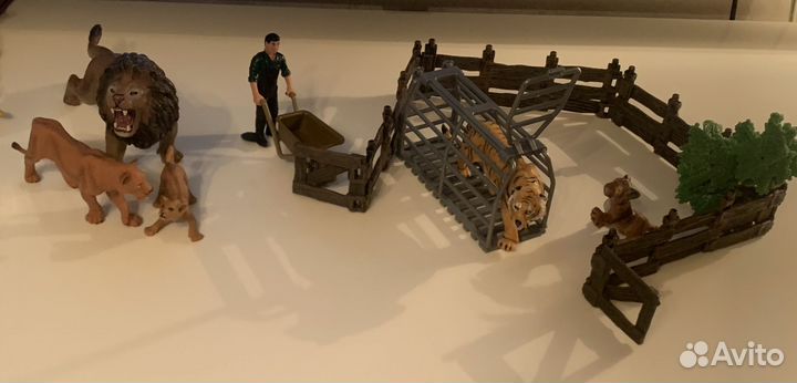 Набор игрушек животные