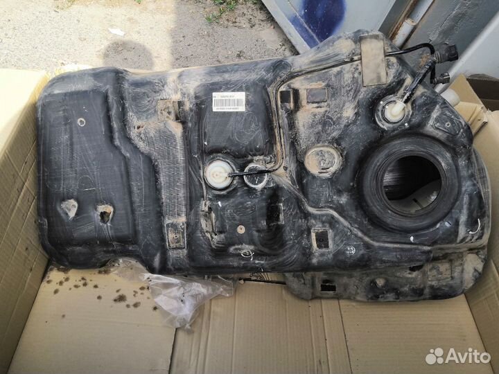 Топливный бак Hyndai Santa-Fe lll 2.2 CRDi 2013 го