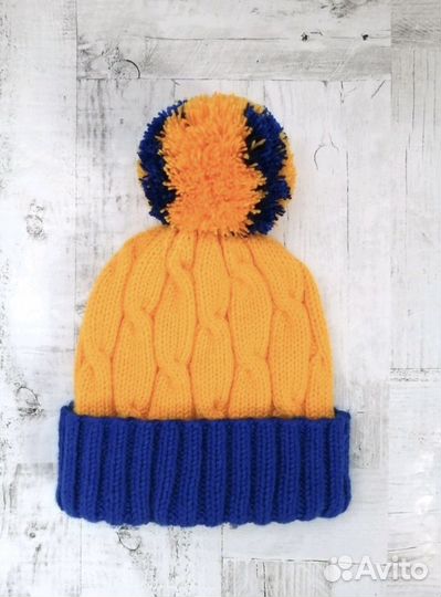 Шапка женская вязаная ручная работа