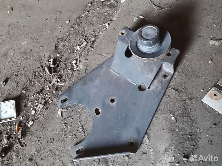 Кранштейн натяжителя ремня термокинг