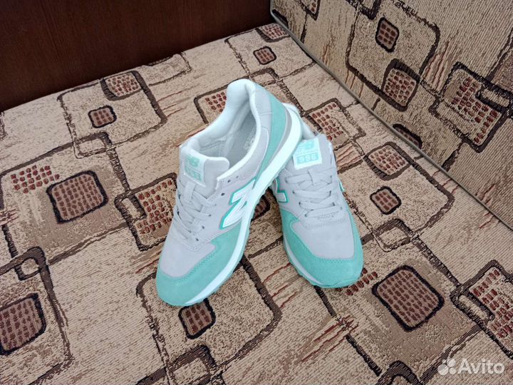 Новые женские кроссовки New Balance