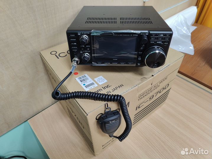 USA трансивер icom-9700 новые. В Москве