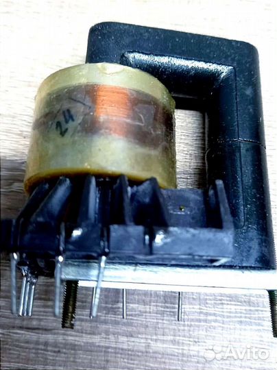 Строчный трансформатор Твс110пц15 новый