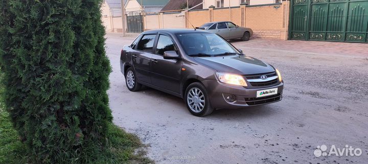 LADA Granta 1.6 AT, 2014, 150 000 км