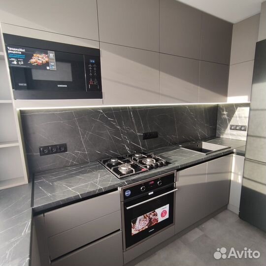 Кухня в дом на заказ