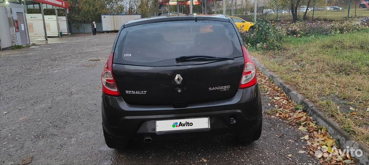 Renault Sandero 1.6 AT, 2011, 237 000 км