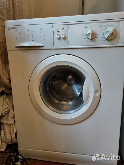Стиральная машина Indesit продаю