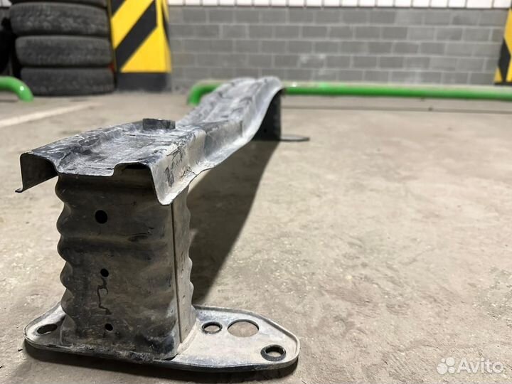 Усилитель бампера Киа Рио 3 оригинал