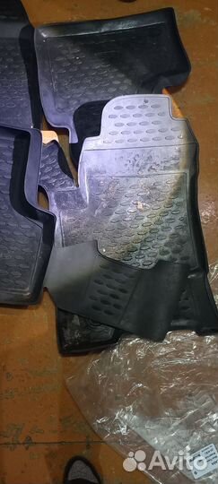 Продаю коврики на ниву шевролет