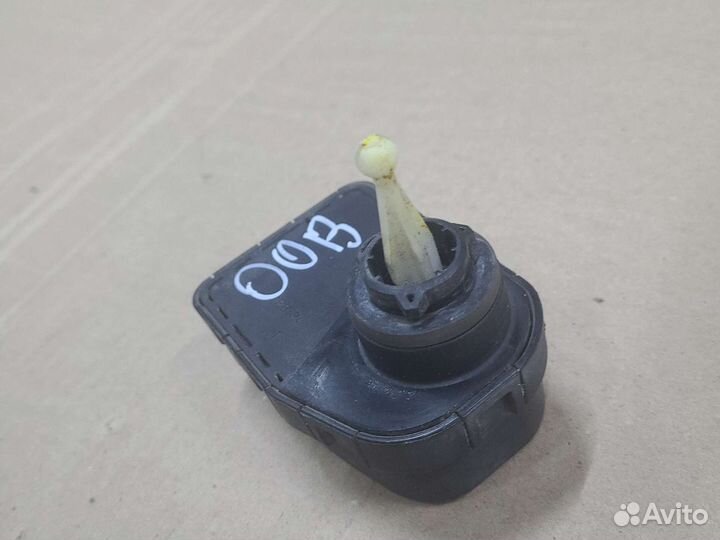 Моторчик корректора фары Opel Omega B