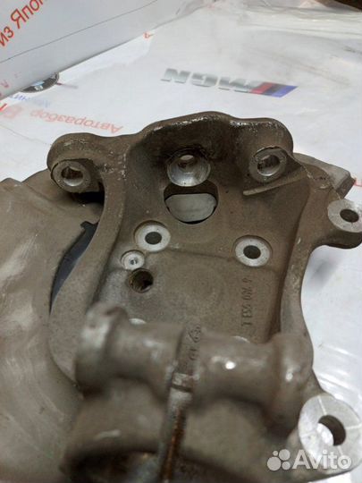 Кулак передний левый Bmw 5 E60 N52B25 2006