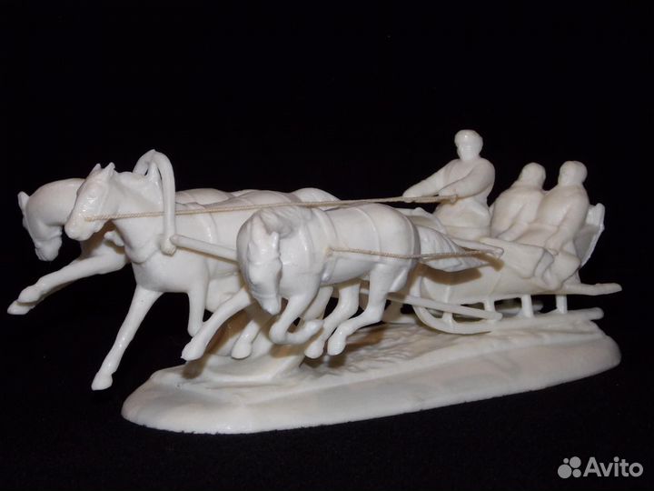 Зимния тройка.стауэтка СССР