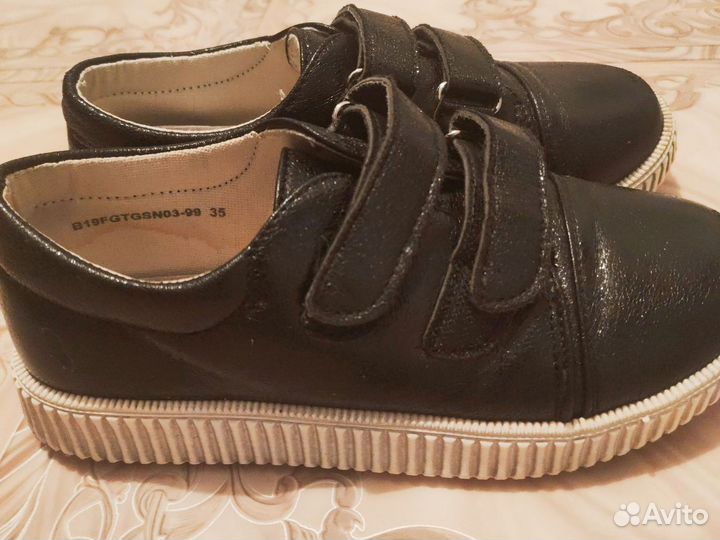 Кроссовки для девочки 35 размер
