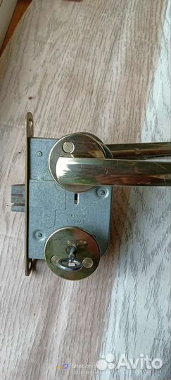 Ручка для двери с замком