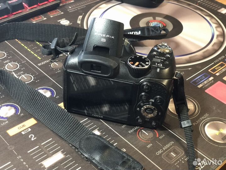 Цифровой фотоаппарат Fujifilm FinePix S2950