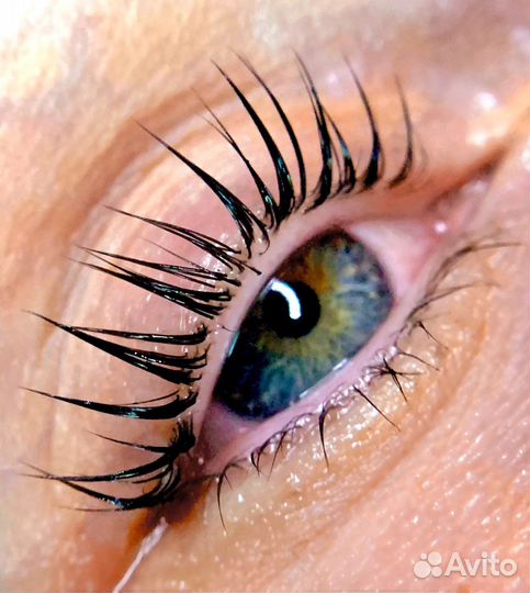 Ламинирование ресниц и оформление бровей