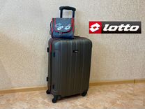 машина черная опель с молнией на багаже завернутыми колесами. чемодан на колесиках. чемодан kaiwei колеса. самсонайт чемоданы мягкие выпуск 2016. ремкомплект чемодана paxop.