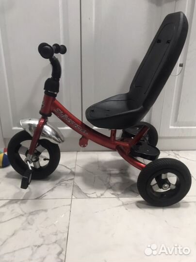 Трехколесный велосипед