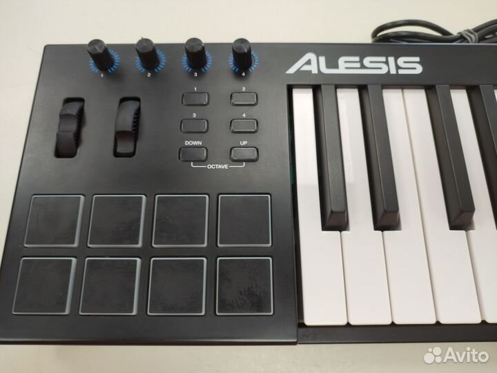 Миди клавиатура alesis V25 (жил)