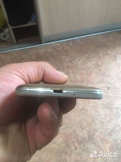 Телефон Samsung