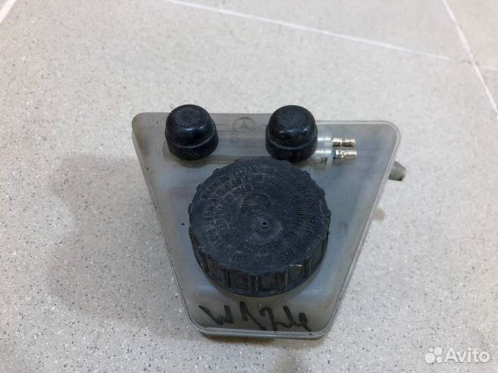 Бачок главного цилиндра сцепления Mercedes Benz W1