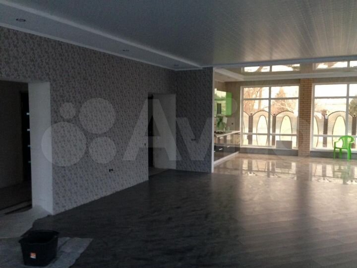 Коттедж 350 м² на участке 7,5 сот.