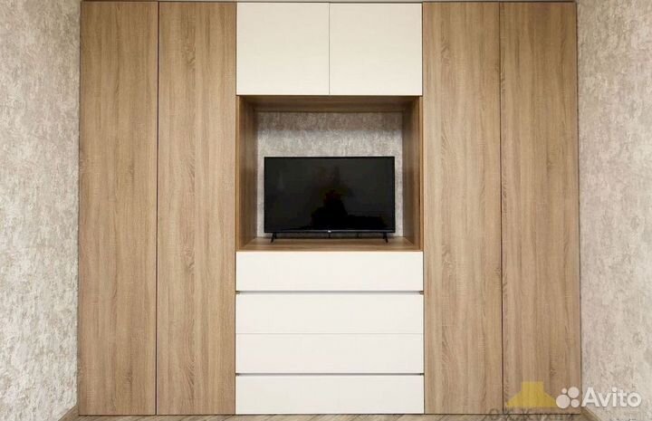 Шкаф с зеркалом